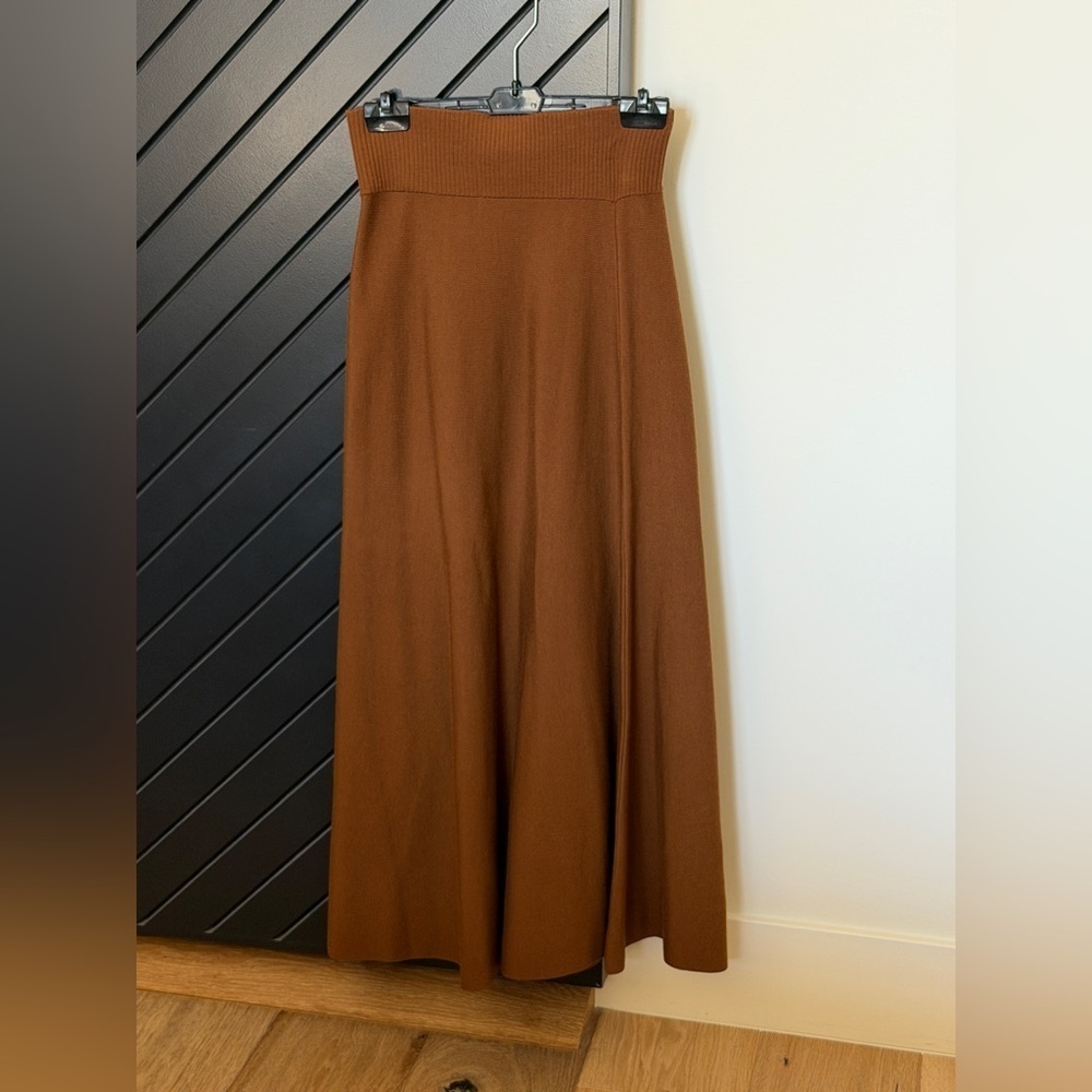 COS knit A-line skirt. Size XS. Perfect for fall! Excellent condition! - Picture 2 of 3